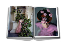 Load image into Gallery viewer, Flowers: Art & Bouquets
