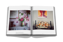 Load image into Gallery viewer, Flowers: Art & Bouquets