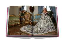 Load image into Gallery viewer, Queens: Alta Moda di Dolce &amp; Gabbana
